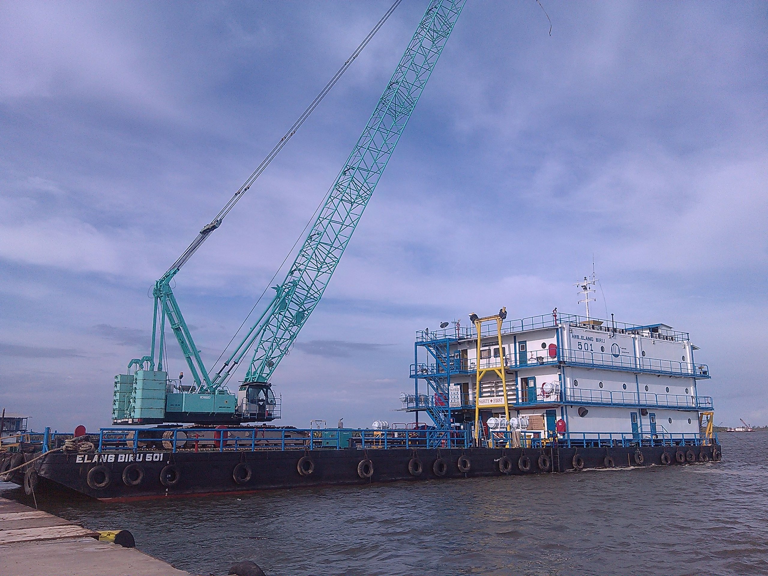 Shallow Work Barge